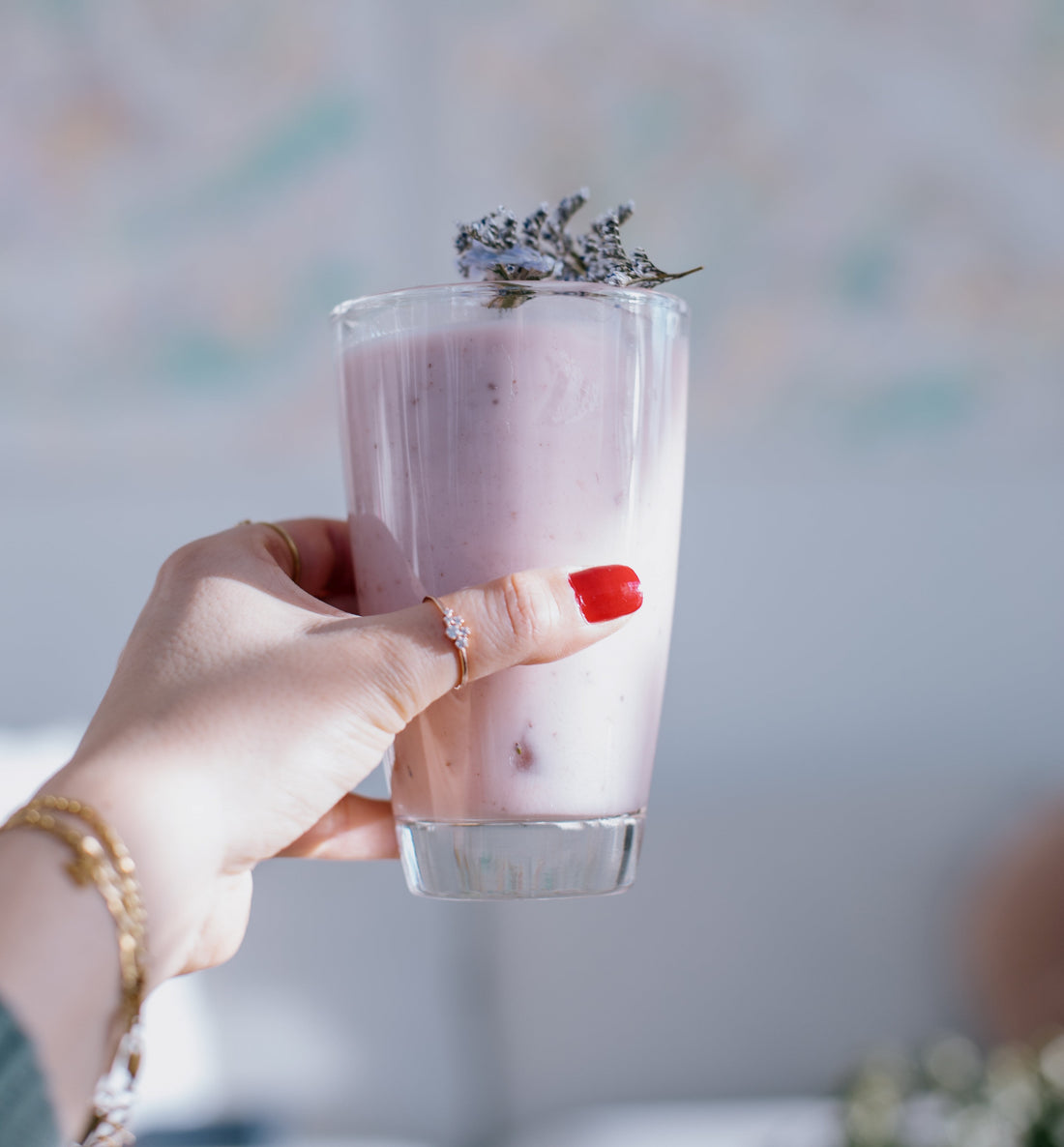 Get Your Glow On: A Delicious Smoothie Recipe with Marine Collagen Glow!